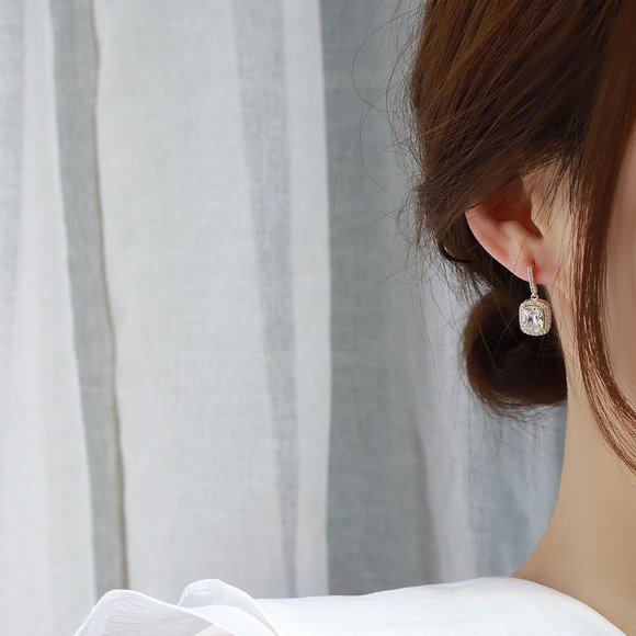 NEW 14K Gold Plated Diamond Halo Drop Earrings - Picture 5 of 5